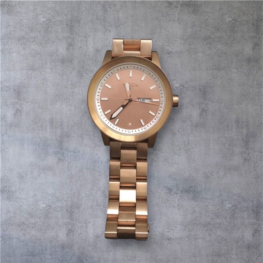 Nixon Act Now The Spur Stainless Steel Gold Tone Watch Men’s Women’s Wristwatch